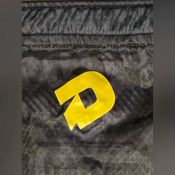 DeMarini 1/4 Zip Black Wind & Rain Batting Practice Short Sleeve |Unisex Small - Picture 6 of 16